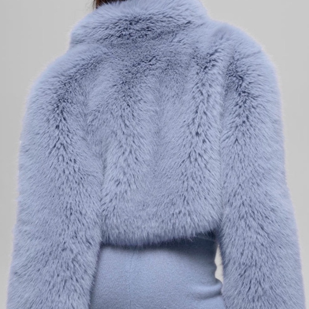 Alo Yoga Opulent Fur Cropped Jacket and Matching Headband Set, Winter Frost - Picture 3 of 4